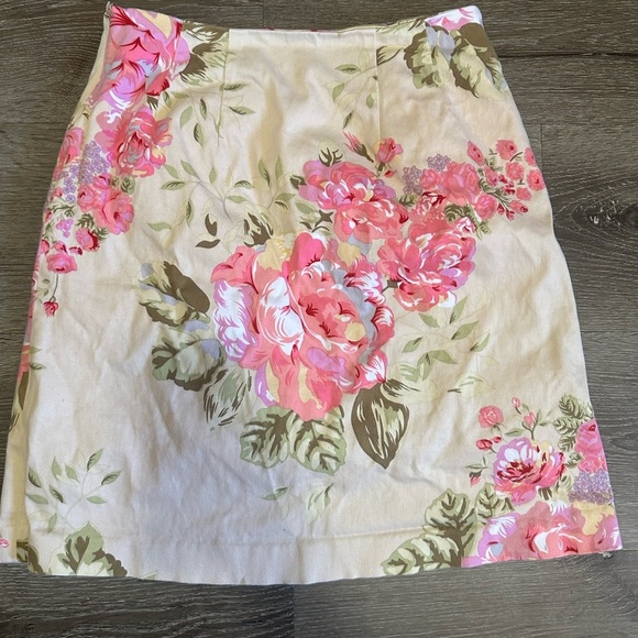 Floral Pink Skirt size 4 - Picture 4 of 7